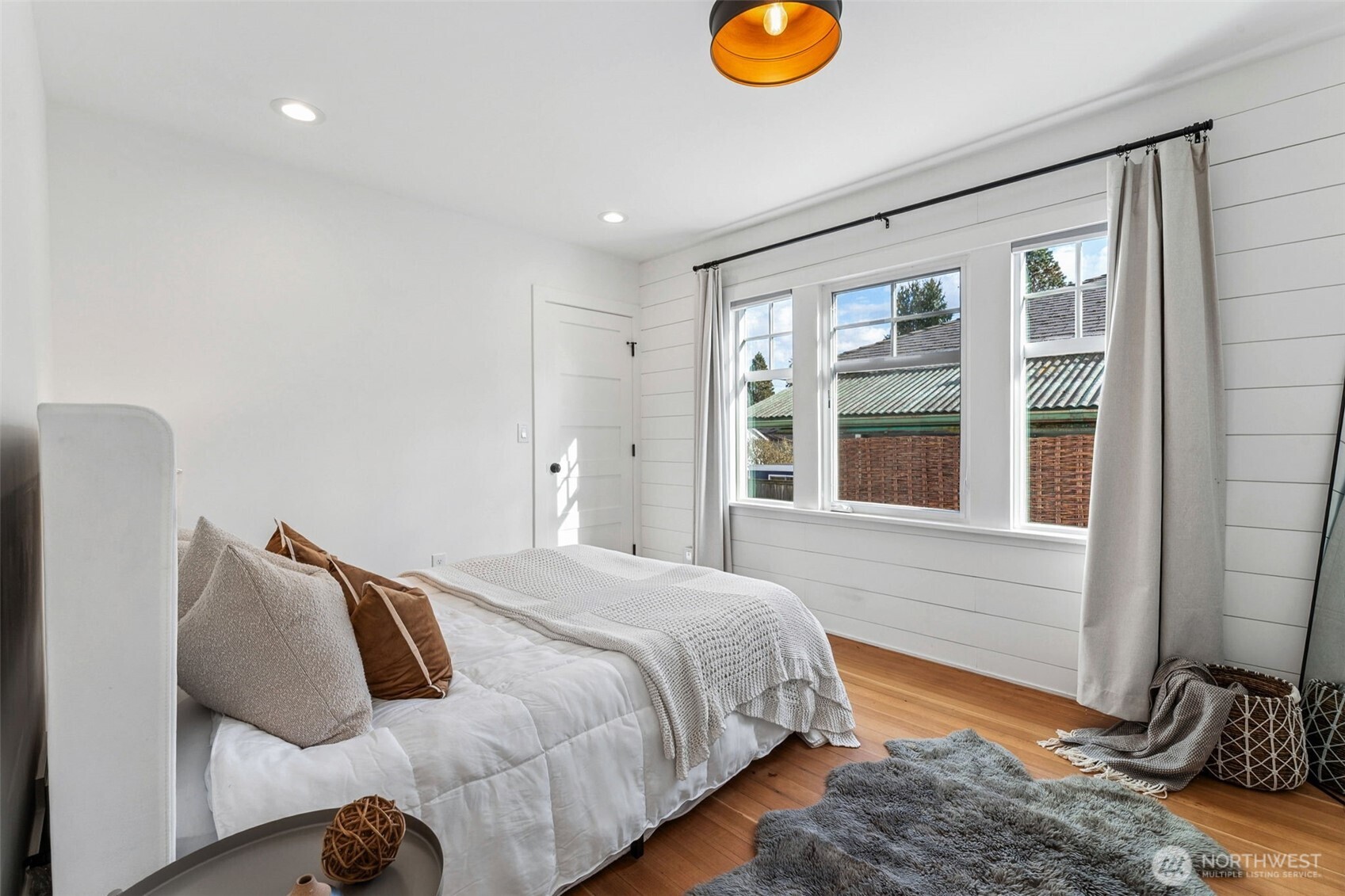 6010 49th Avenue Southwest Seattle, WA 98136 - Photo 16 of 32