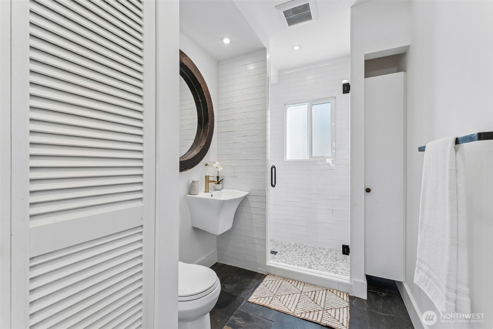 6010 49th Avenue Southwest Seattle, WA 98136 - Photo 17 of 32