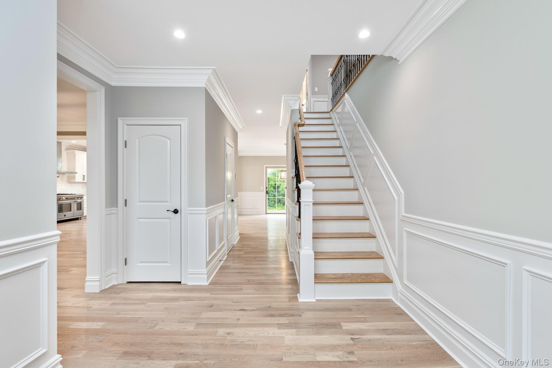 223 Town Line Road Commack, NY 11731 - Photo 5 of 36