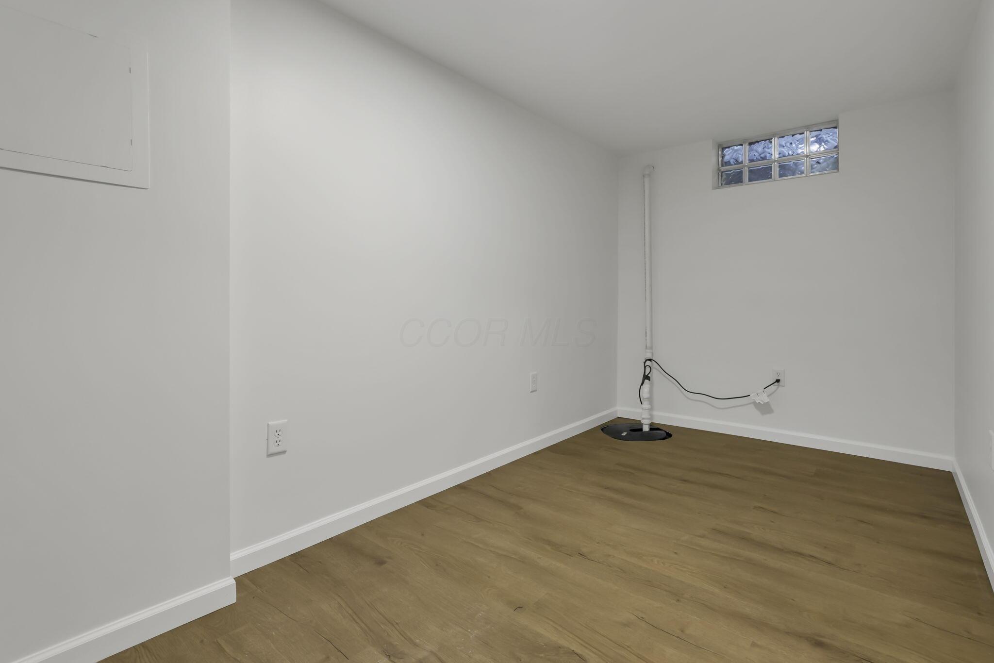 180 North Harding Road Columbus, OH 43209 - Photo 24 of 38 Basement Bedroom