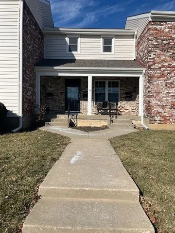 $190,000 | 6807 North Askew Circle, Gladstone, MO 64119