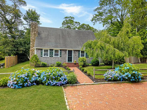 $9,500 | 155 Skiff Avenue, Tisbury, MA 02568