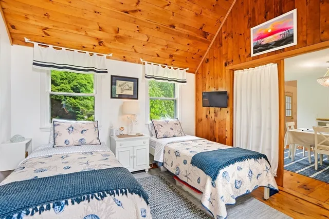 $9,500 | 155 Skiff Avenue, Tisbury, MA 02568