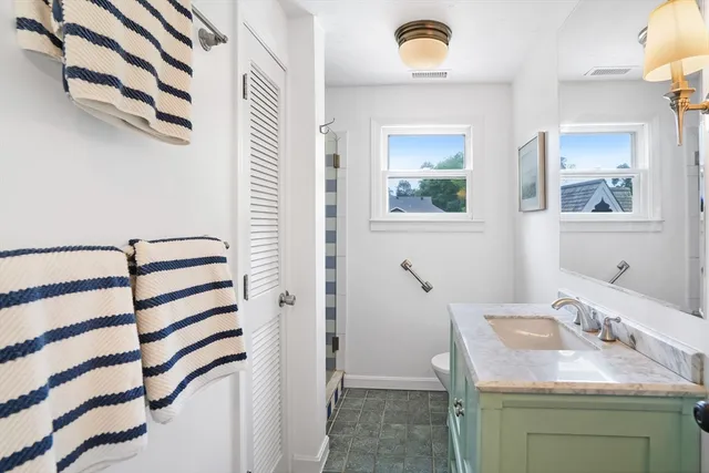 $9,500 | 155 Skiff Avenue, Tisbury, MA 02568