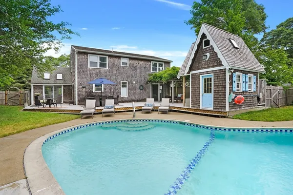 $9,500 | 155 Skiff Avenue, Tisbury, MA 02568