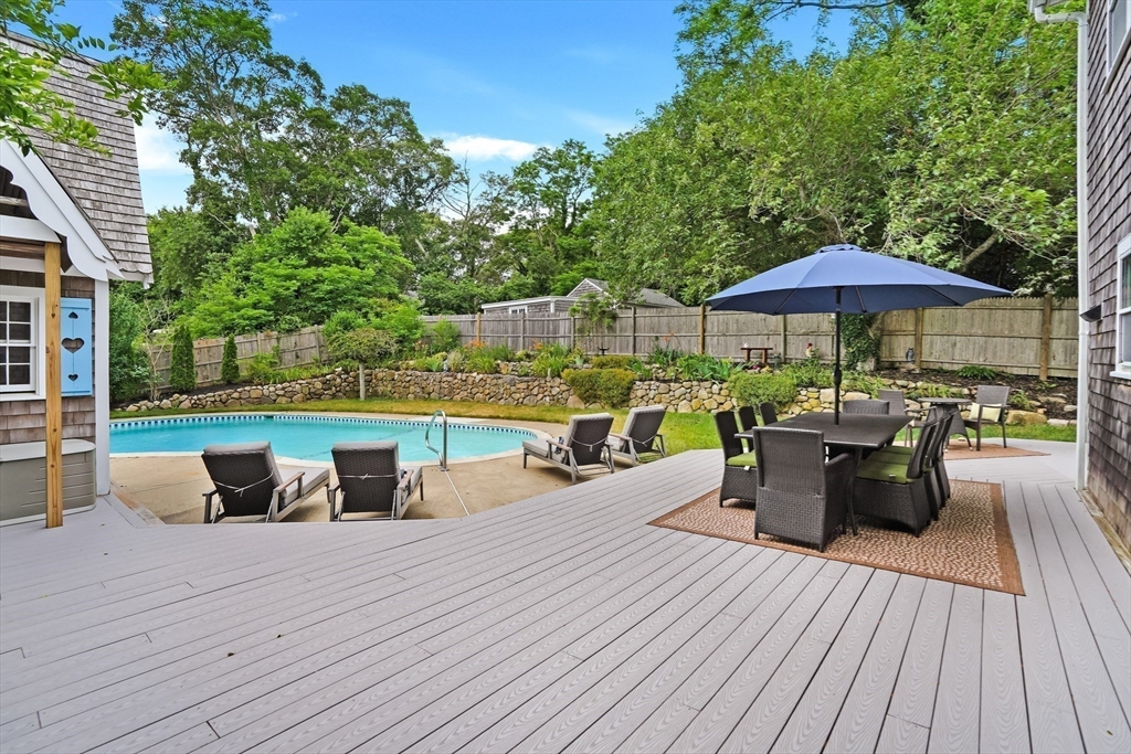 155 Skiff Avenue Tisbury, MA 02568 - Photo 9 of 21