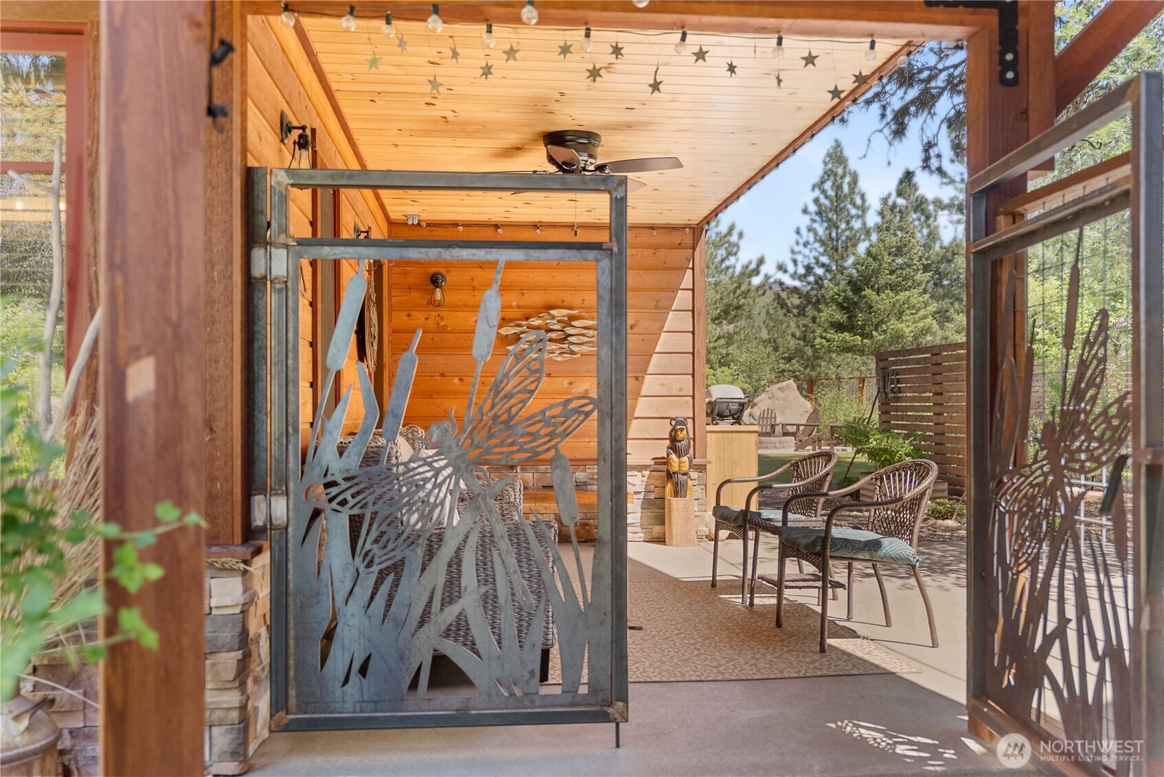 130 Sundown Road Winthrop, WA 98862 - Photo 5 of 40 a view of entryway with patio