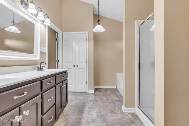 $245,000 | 124 Oakleigh Drive, Batesville, MS 38606