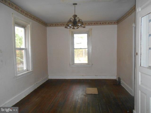 915 Ridge Avenue Darby, PA 19023 - Photo 5 of 21 dining room