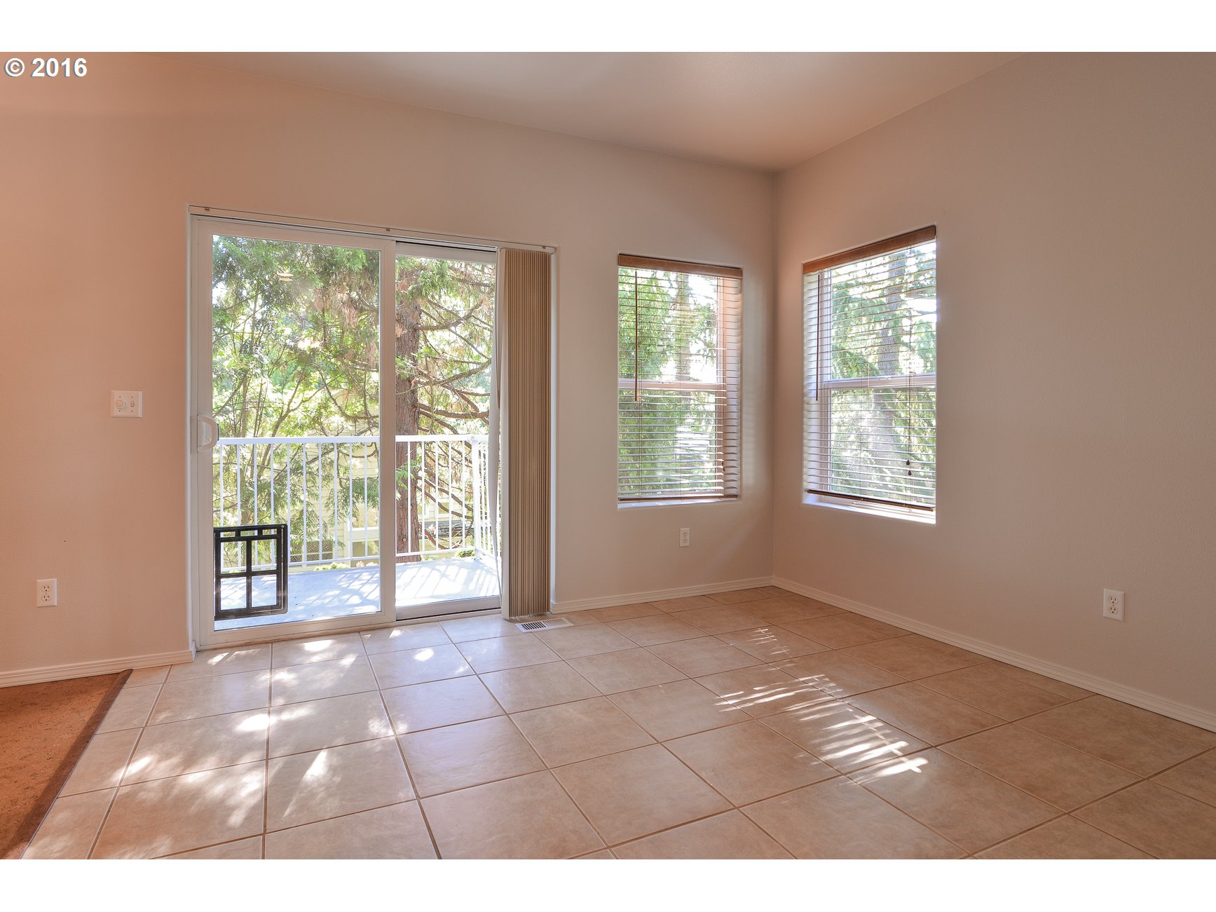 14182 Southwest Barrows Road, Unit 4 Tigard, OR 97223 - Photo 4 of 32 Gallery Image 4