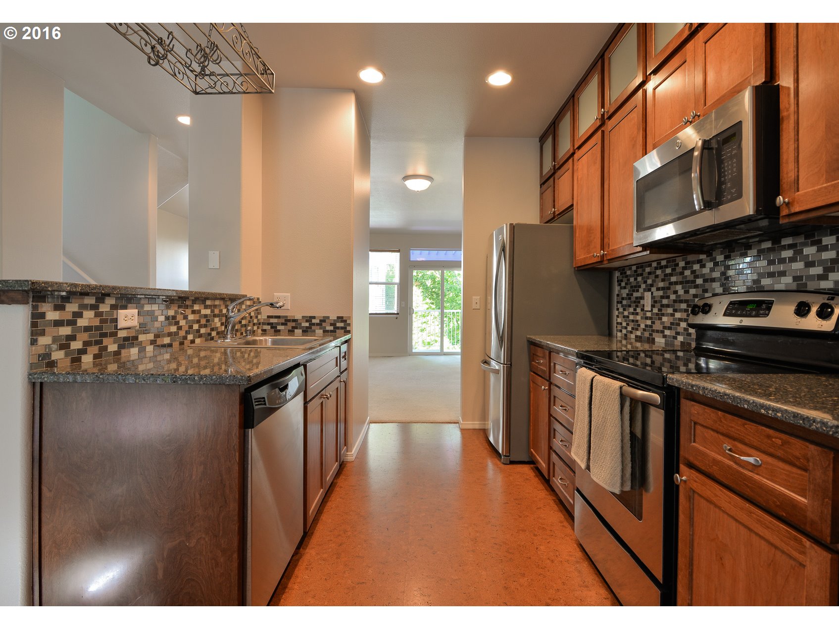 14182 Southwest Barrows Road, Unit 4 Tigard, OR 97223 - Photo 6 of 32 Gallery Image 6