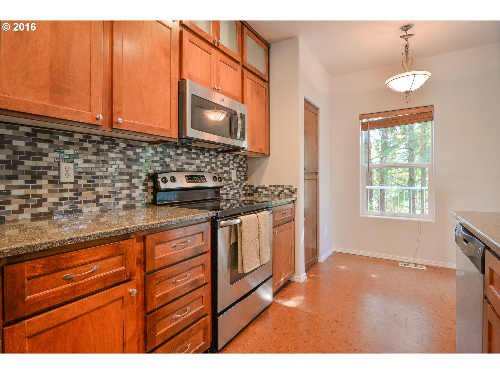 14182 Southwest Barrows Road, Unit 4 Tigard, OR 97223 - Photo 8 of 32 Gallery Image 8