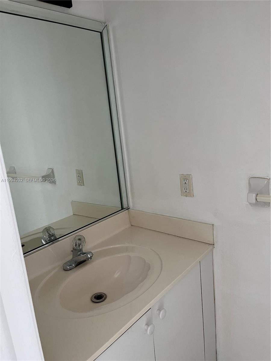 8031 Northwest 8th Street, Unit 13 Miami, FL 33126 - Photo 11 of 20