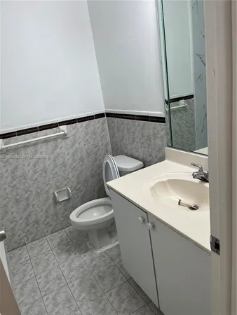 $2,300 | 8031 Northwest 8th Street, Unit 13, Miami, FL 33126