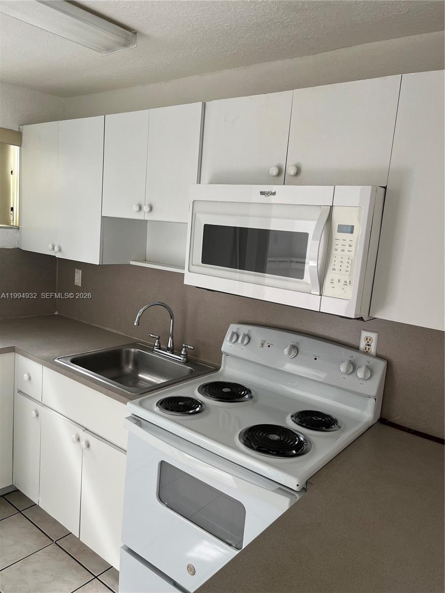 8031 Northwest 8th Street, Unit 13 Miami, FL 33126 - Photo 8 of 20