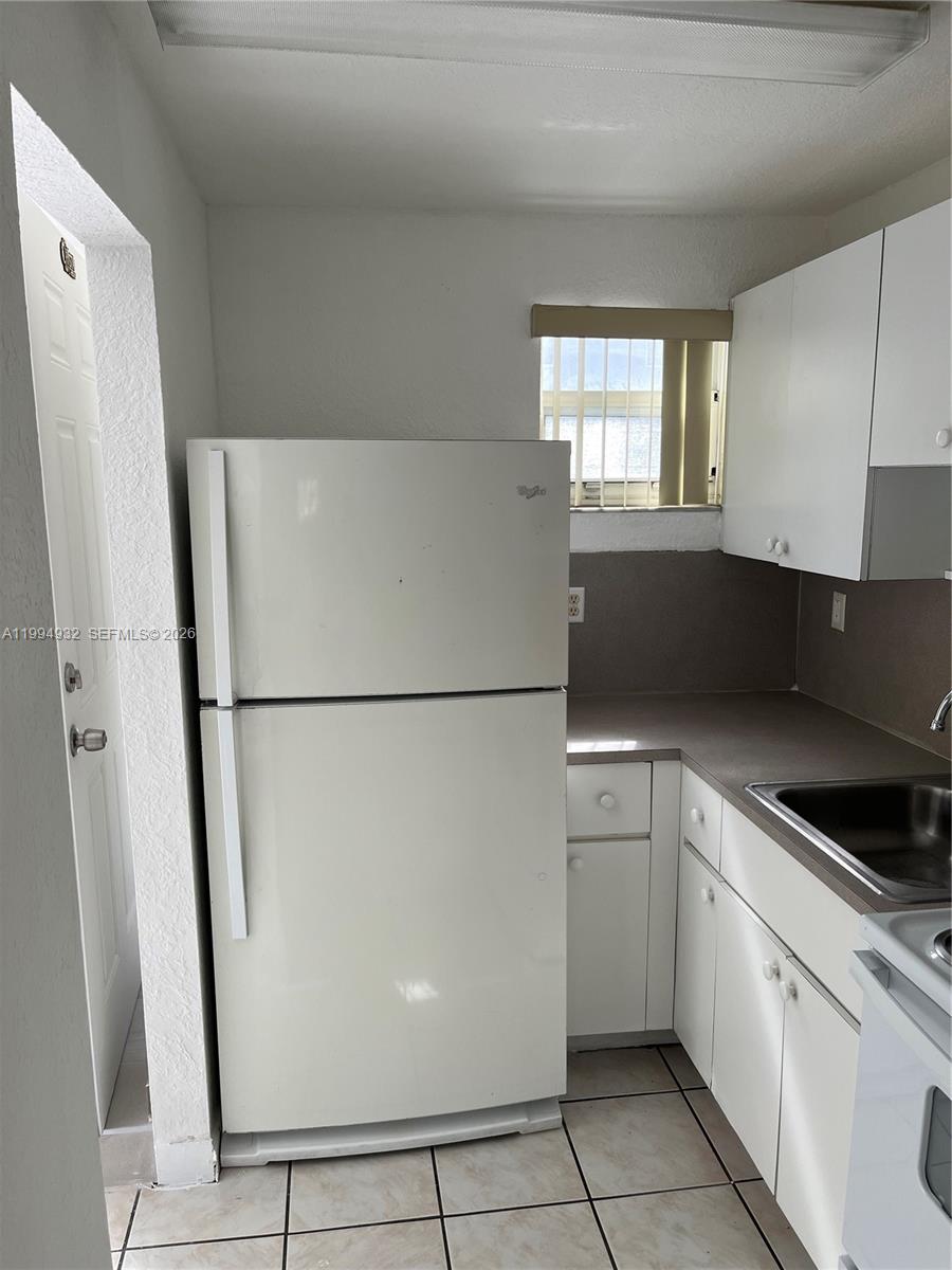 8031 Northwest 8th Street, Unit 13 Miami, FL 33126 - Photo 9 of 20