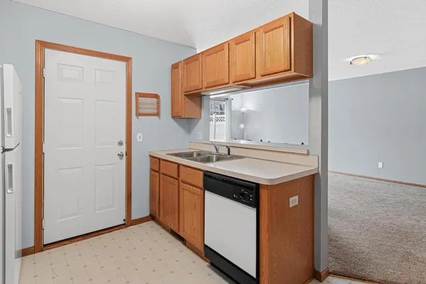 $218,000 | 12256 Killdeer Street Northwest, Unit 1403, Coon Rapids, MN 55448
