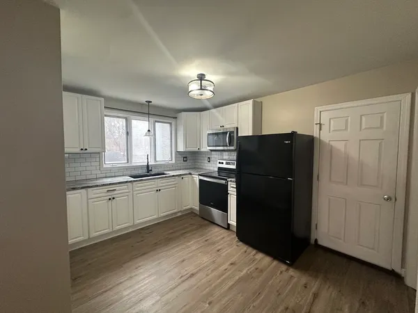 $2,400 | 73 Shores Street, Unit 1, Taunton, MA 02780