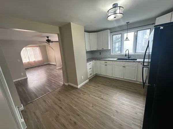 $2,400 | 73 Shores Street, Unit 1, Taunton, MA 02780