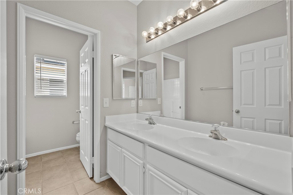 5741 Spice Street Lancaster, CA 93536 - Photo 27 of 44 Bath