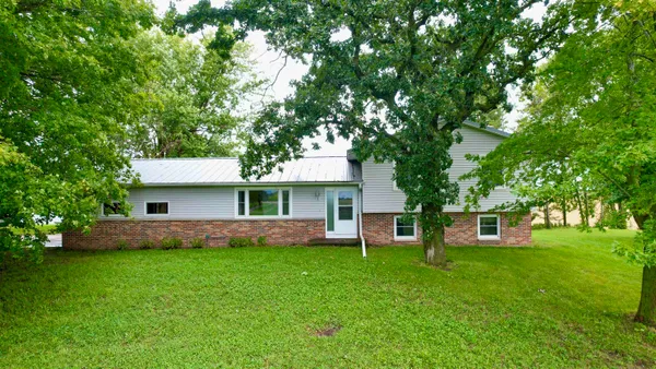 $475,000 | N9592 Yew Road, Beaver Dam, WI 53916