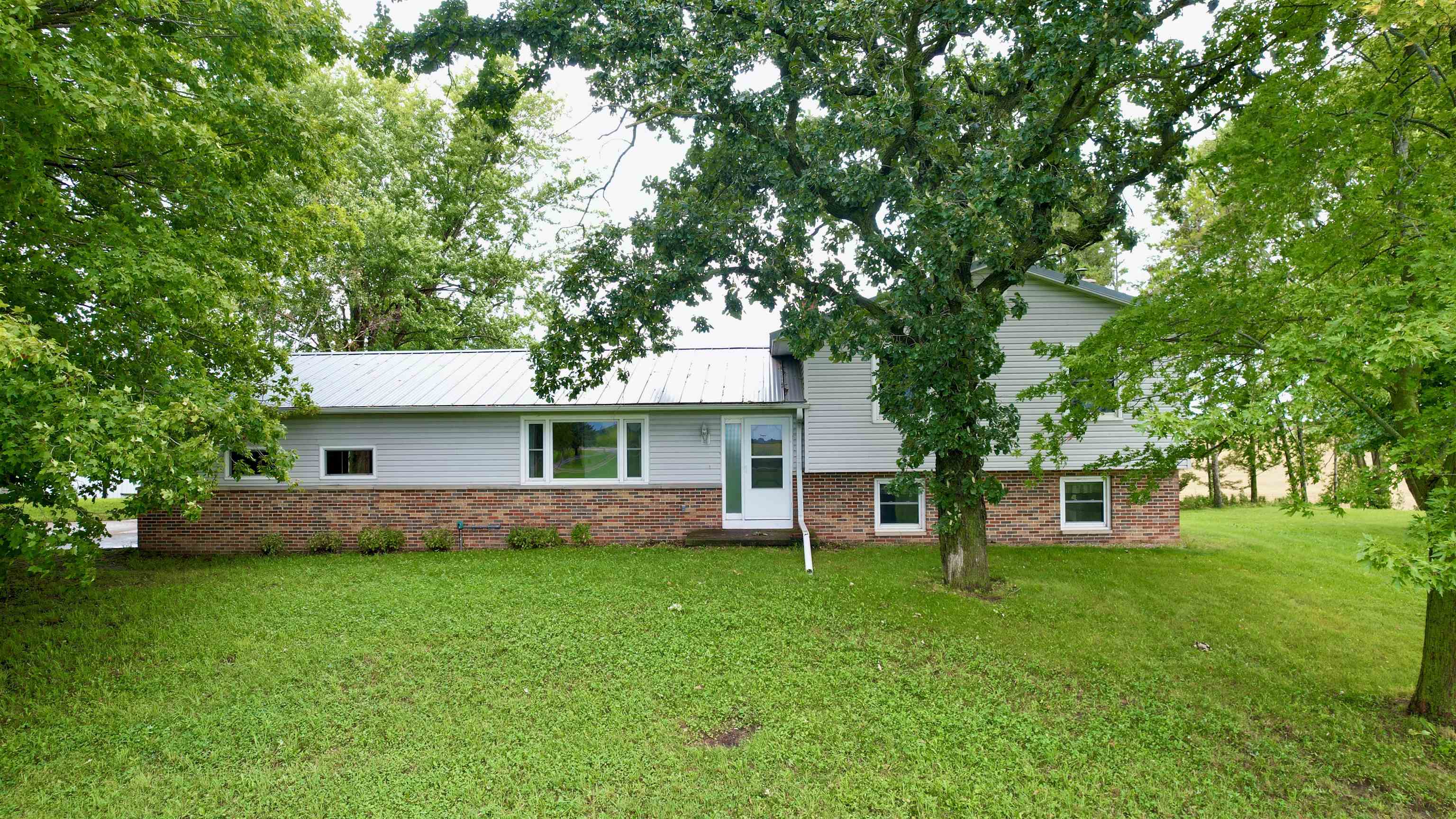 N9592 Yew Road Beaver Dam, WI 53916 - Photo 1 of 40 Gallery Image 1