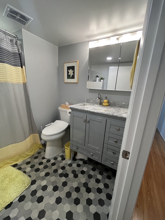 8 Thunderbird Road Marlborough, MA 01752 - Photo 7 of 10