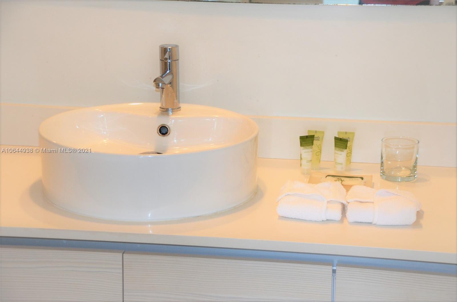 2602 East Hallandale Beach Boulevard, Unit R1009 Hallandale Beach, FL 33009 - Photo 21 of 38