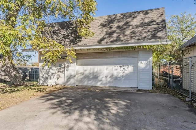 a view of a entrance to house