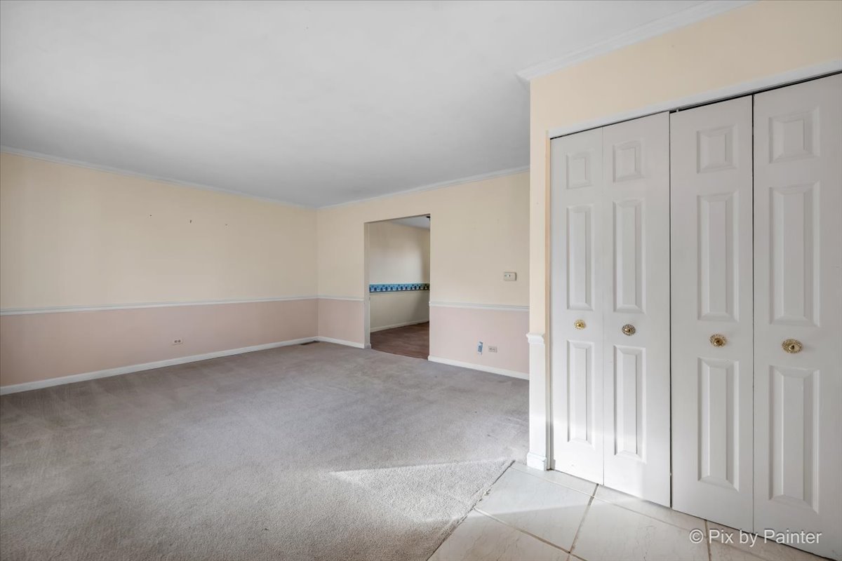 500 Colgate Court Hoffman Estates, IL 60169 - Photo 6 of 28 a view of an empty room