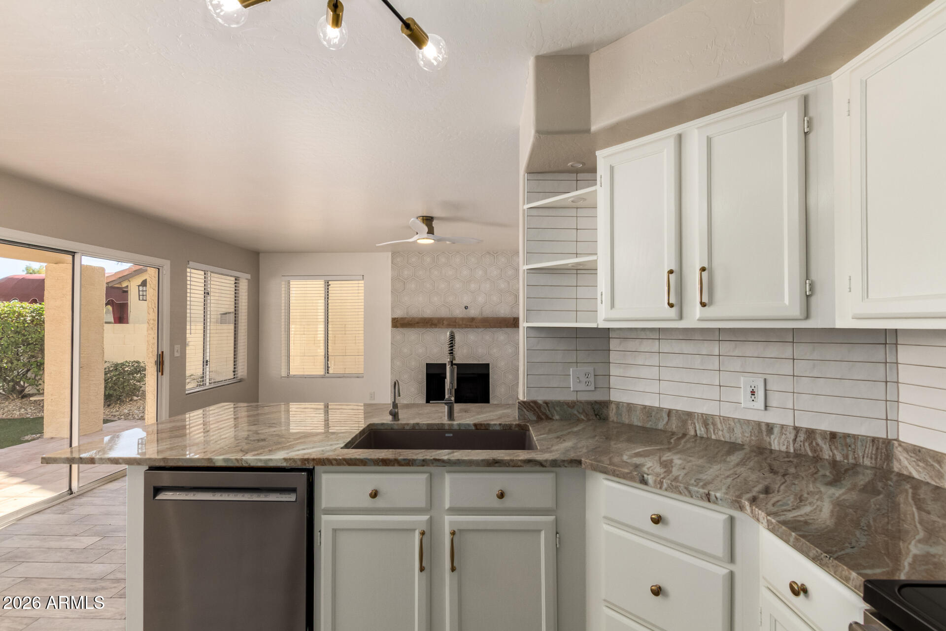 9641 South 51st Street Phoenix, AZ 85044 - Photo 9 of 28 Kitchen