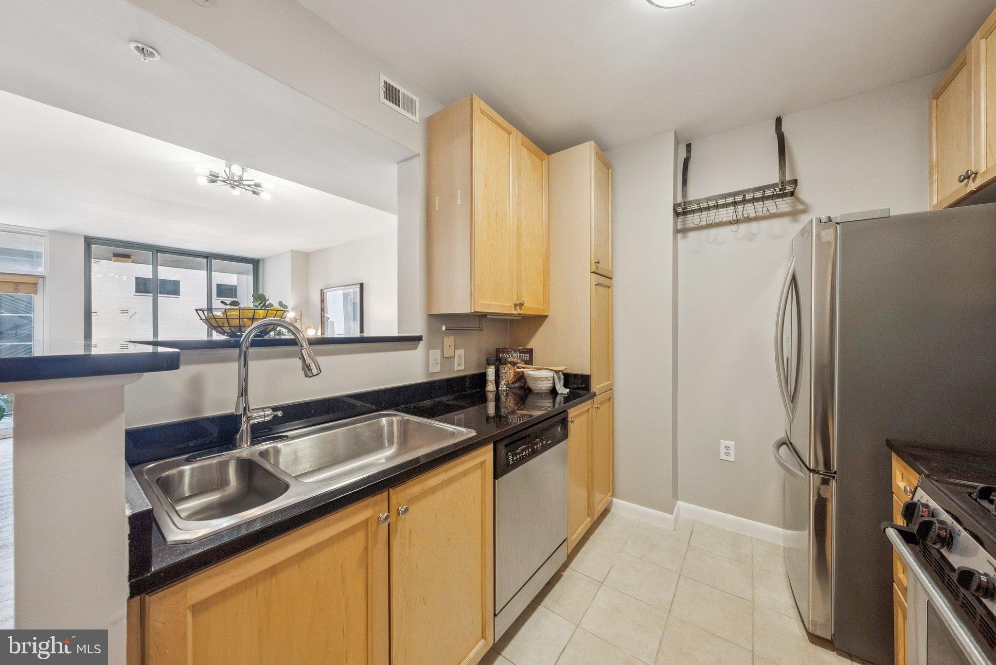 851 North Glebe Road, Unit 415 Arlington, VA 22203 - Photo 9 of 35 Gallery Image 9