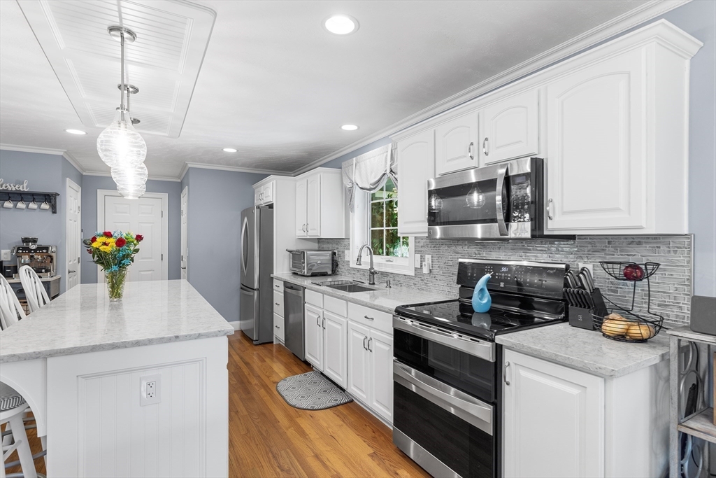 6 Joy Road Salisbury, MA 01952 - Photo 6 of 41 Gallery Image 6