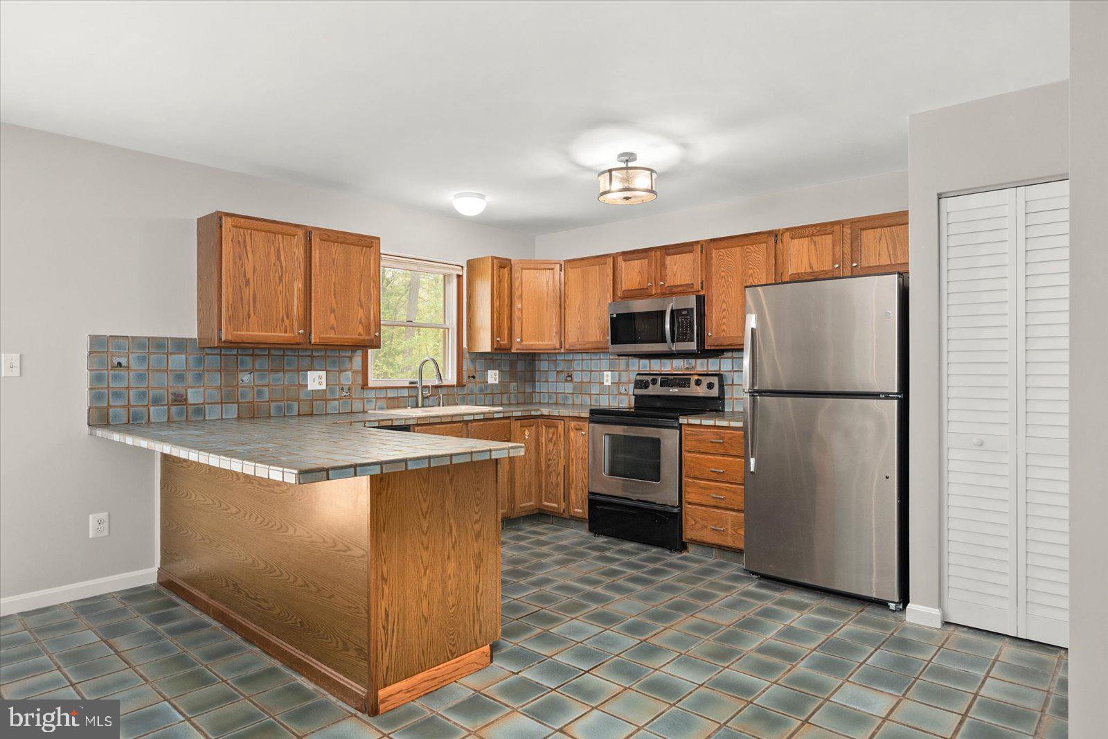 23 Abbyshire Road Ocean Pines, MD 21811 - Photo 8 of 57