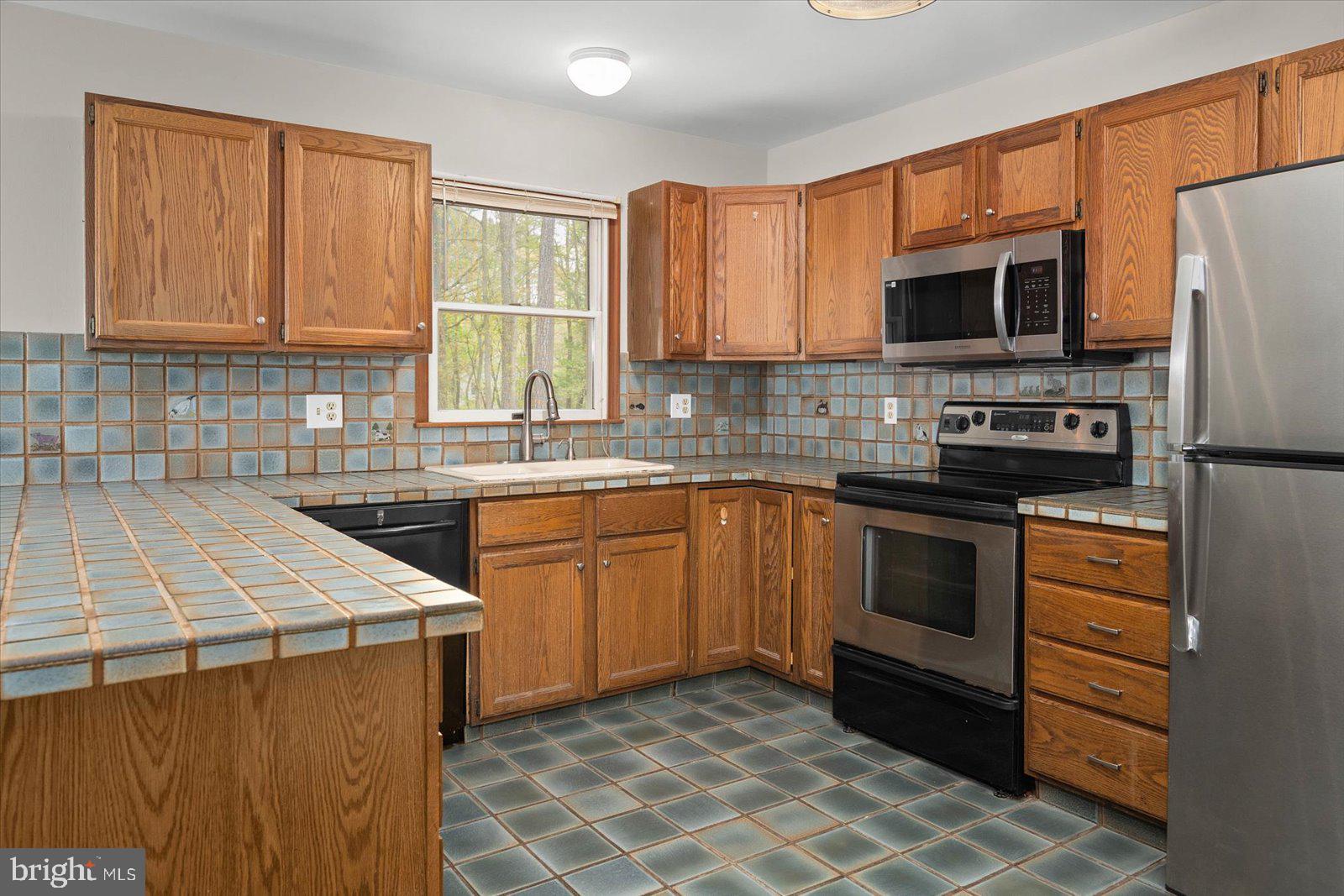 23 Abbyshire Road Ocean Pines, MD 21811 - Photo 9 of 57