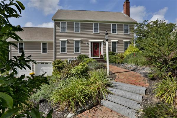 22 Howlett Street Topsfield, MA 01983 - Photo 1 of 30 Gallery Image 1