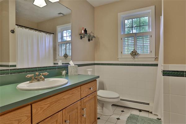 22 Howlett Street Topsfield, MA 01983 - Photo 17 of 30 Gallery Image 17