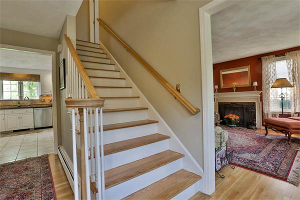 22 Howlett Street Topsfield, MA 01983 - Photo 2 of 30 Gallery Image 2