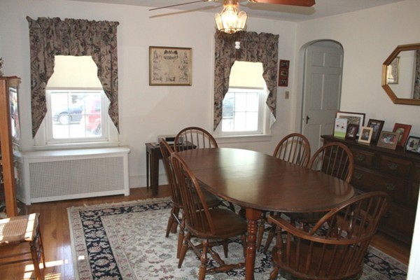 27 Grant Road Salem, MA 01970 - Photo 4 of 10 Gallery Image 4