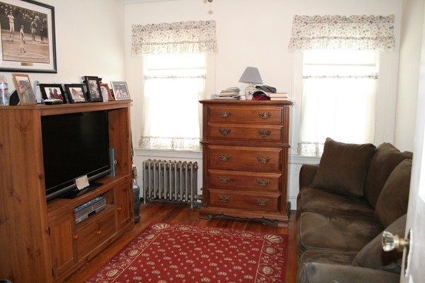 27 Grant Road Salem, MA 01970 - Photo 6 of 10 Gallery Image 6