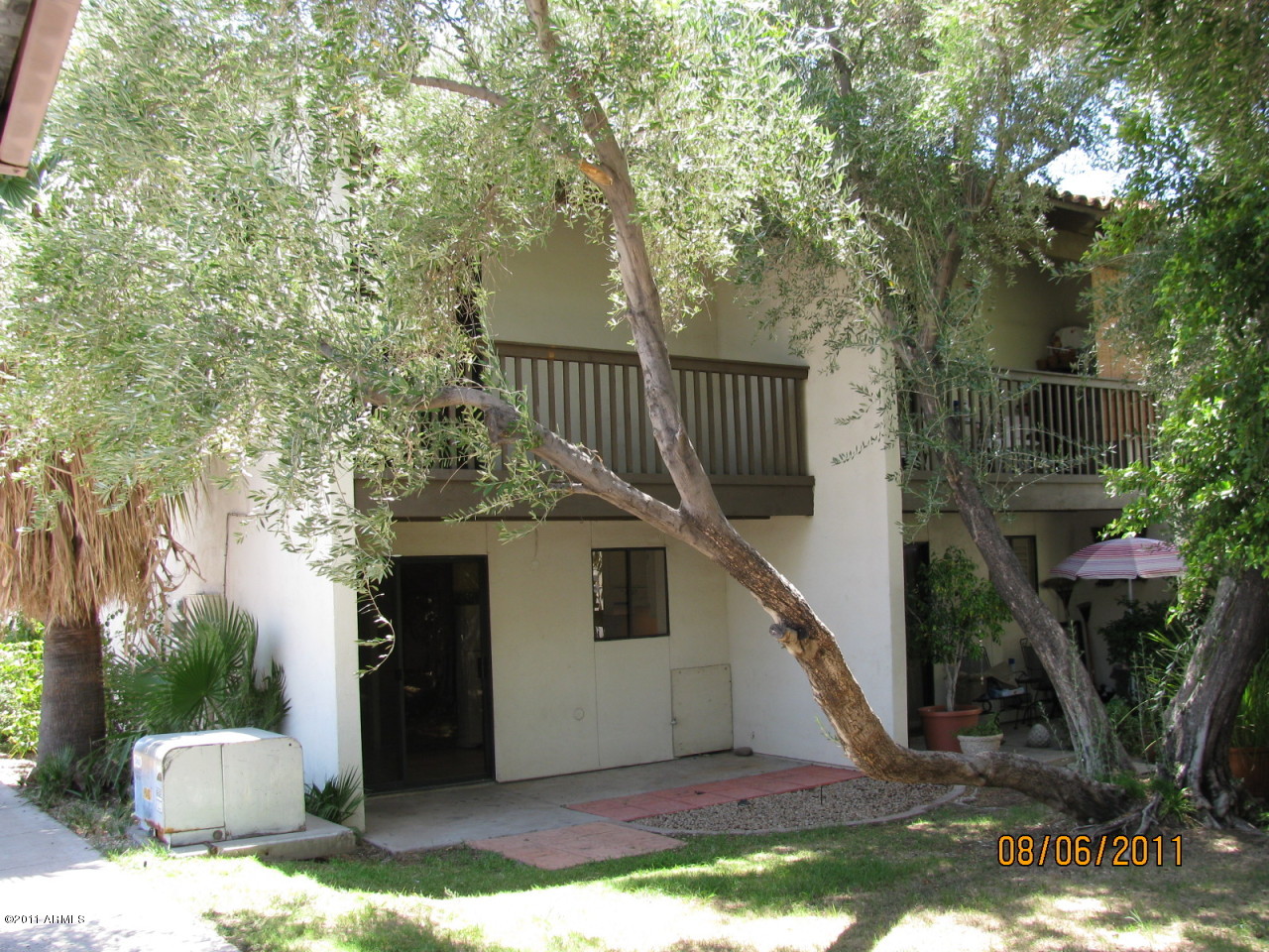 1702 East Ocotillo Road, Unit 5 Phoenix, AZ 85016 - Photo 3 of 9 REAR
