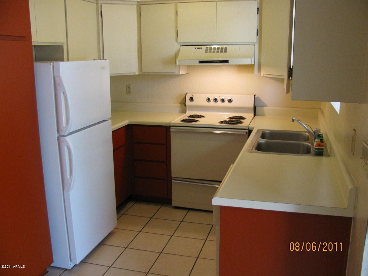 1702 East Ocotillo Road, Unit 5 Phoenix, AZ 85016 - Photo 6 of 9 KITCHEN