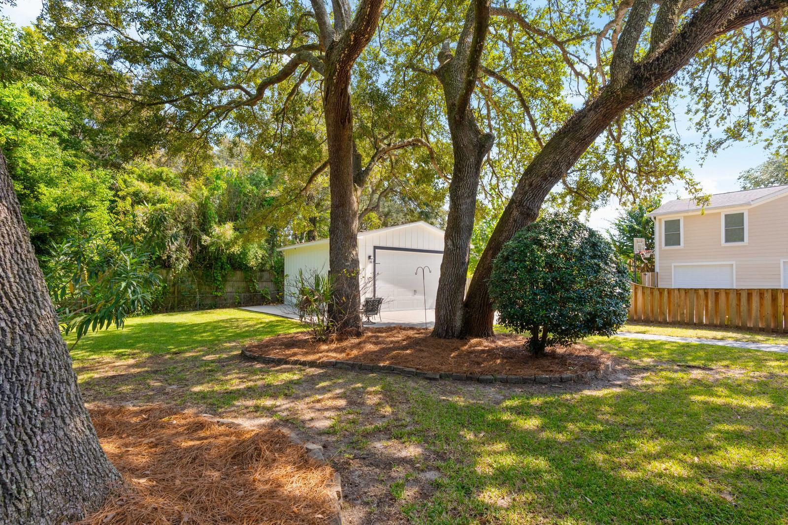 1122 Camellia Drive Mount Pleasant, SC 29464 - Photo 8 of 36 7