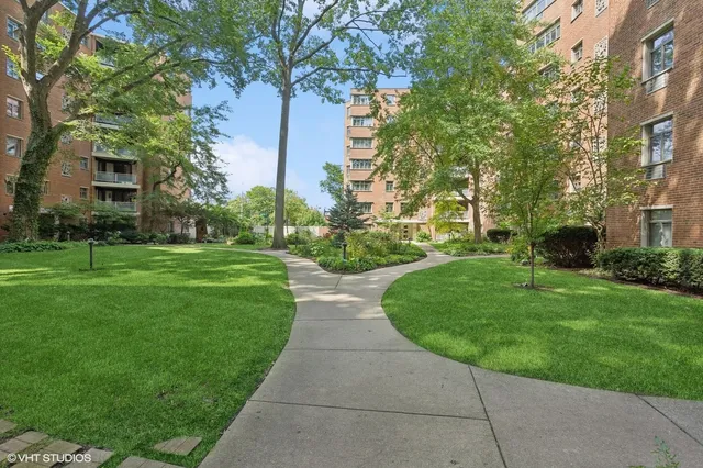 $186,000 | 1860 Sherman Avenue, Unit 7NE, Evanston, IL 60201