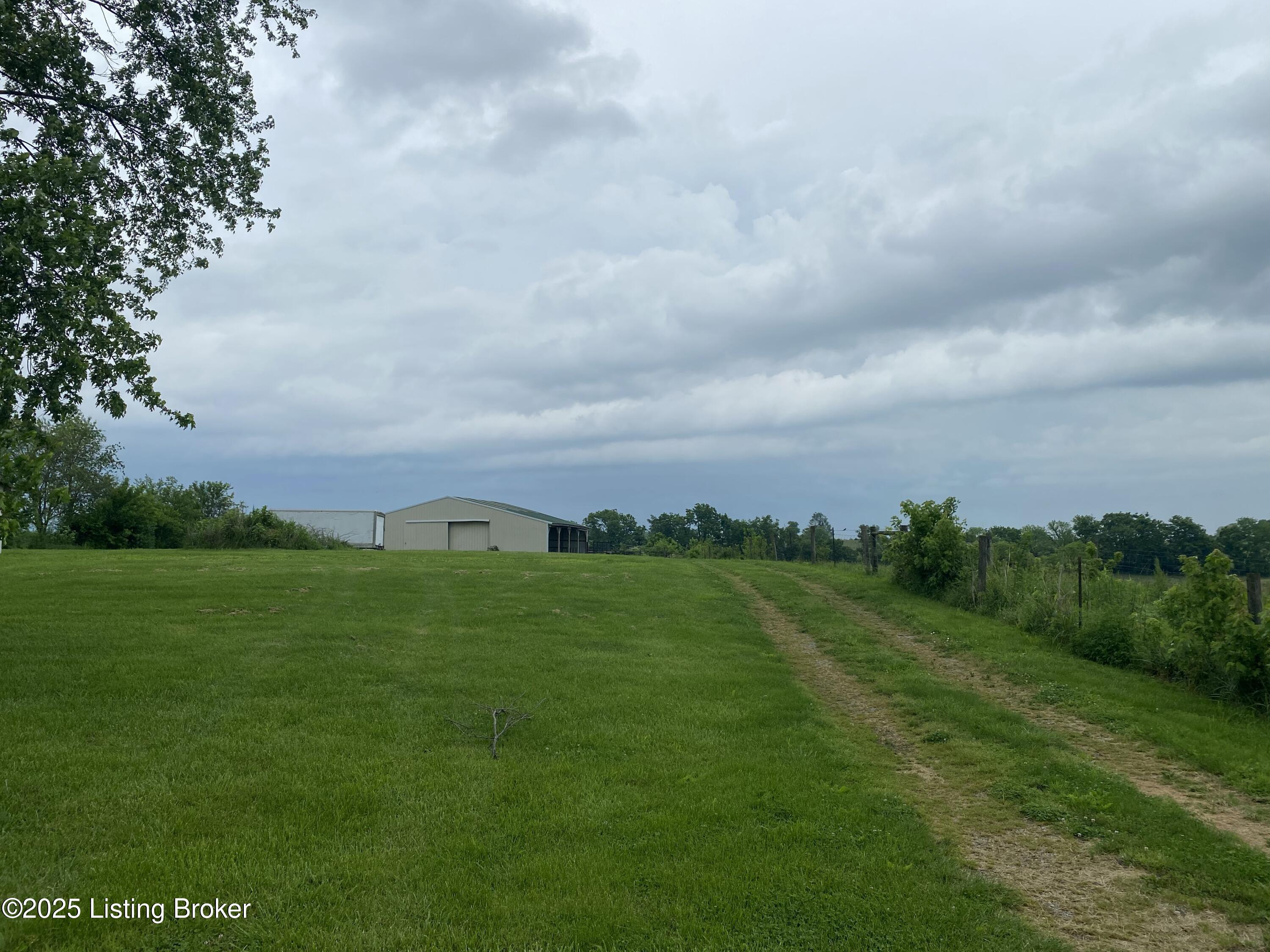 3830 Lawrenceburg Road Bloomfield, KY 40008 - Photo 11 of 11 IMG_9451