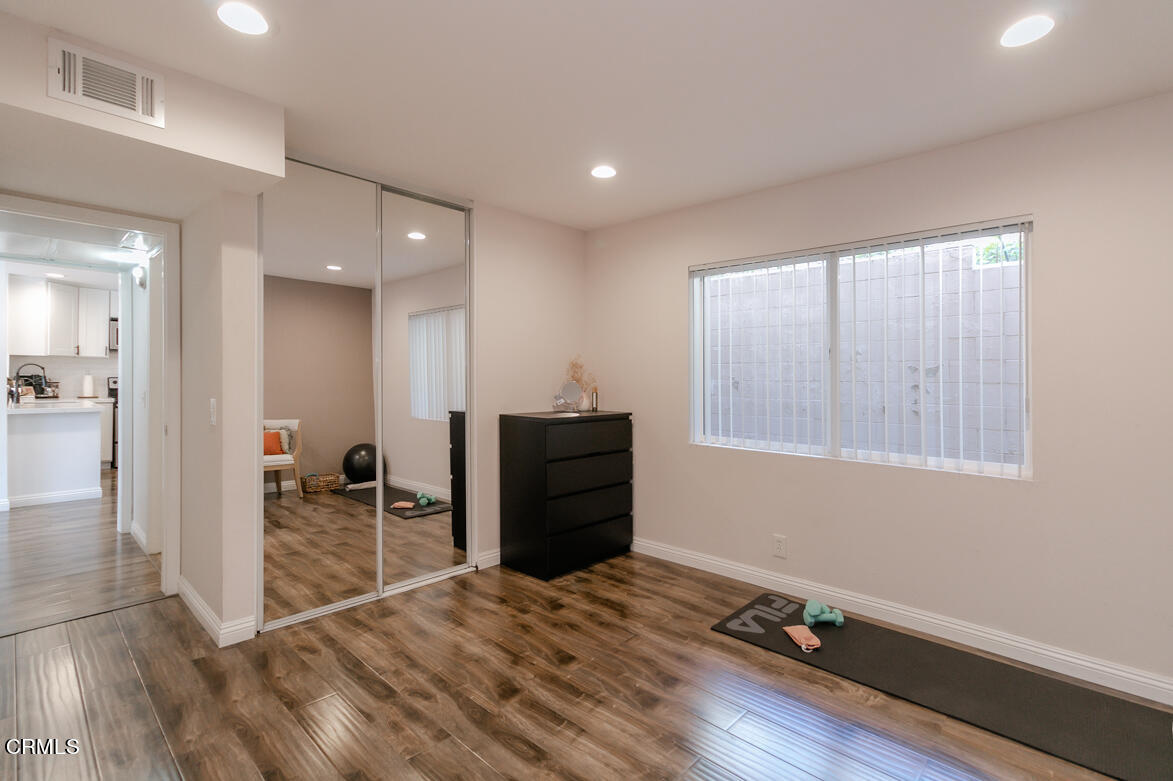 2940 North Verdugo Road, Unit 309 Glendale, CA 91208 - Photo 14 of 26 a room with a bed and a window