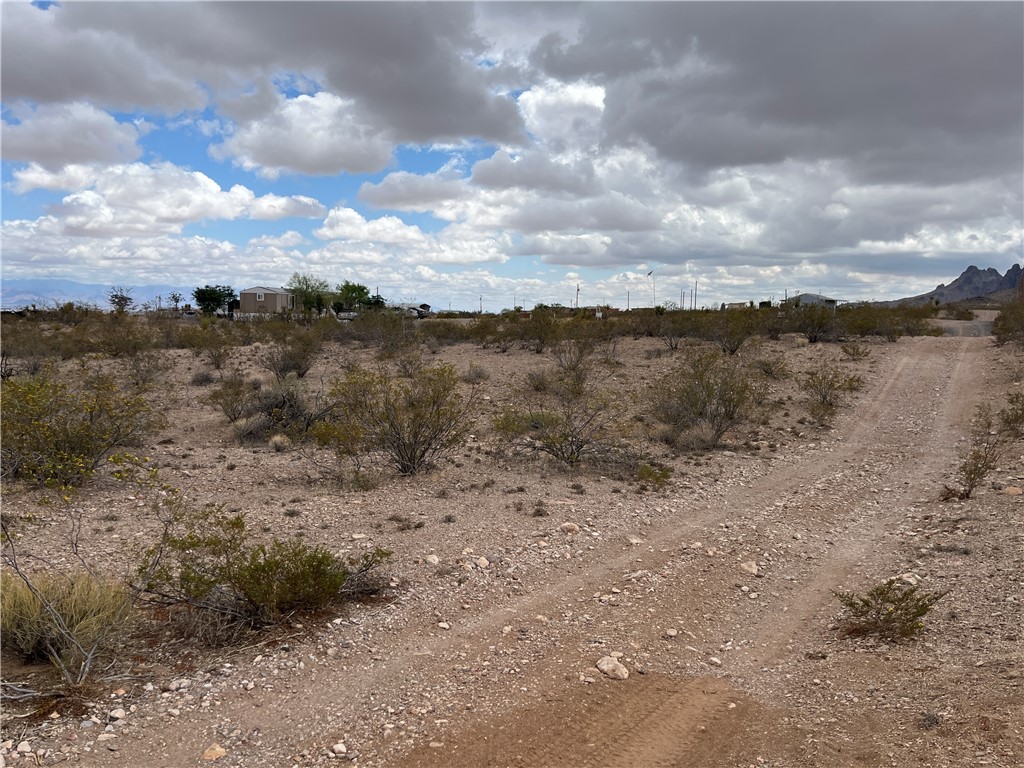Lot 5 South Dome Road Golden Valley, AZ 86413 - Photo 16 of 20 View from East Parcel Line on Dome Looking SE