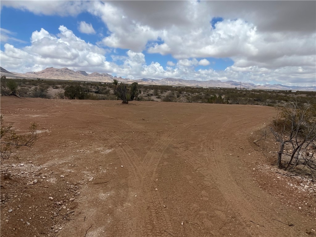 Lot 5 South Dome Road Golden Valley, AZ 86413 - Photo 2 of 20 Lot 5 South Dome with Cut In Driveway