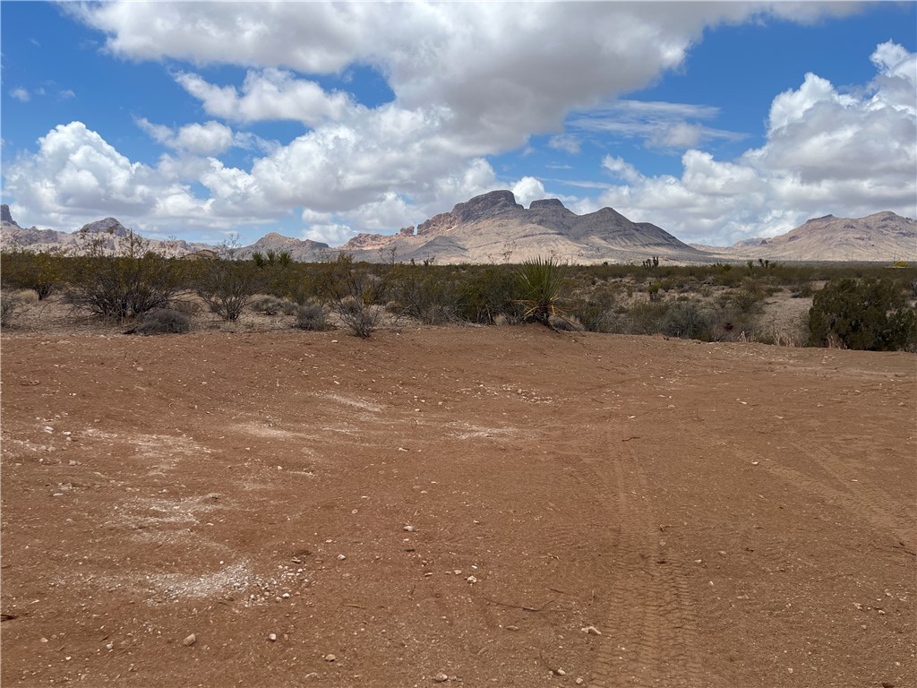 Lot 5 South Dome Road Golden Valley, AZ 86413 - Photo 4 of 20 Looking North at Black Mtns from Cut In Pad a