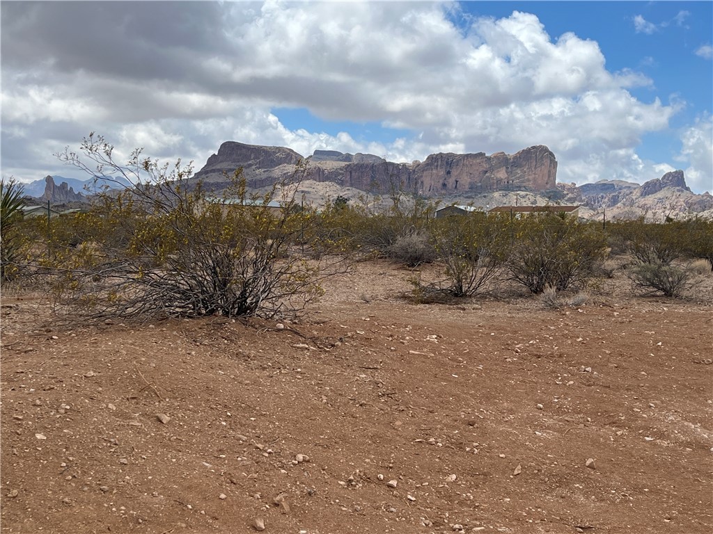 Lot 5 South Dome Road Golden Valley, AZ 86413 - Photo 5 of 20 Looking South at Black Mtns from Cut in Pad